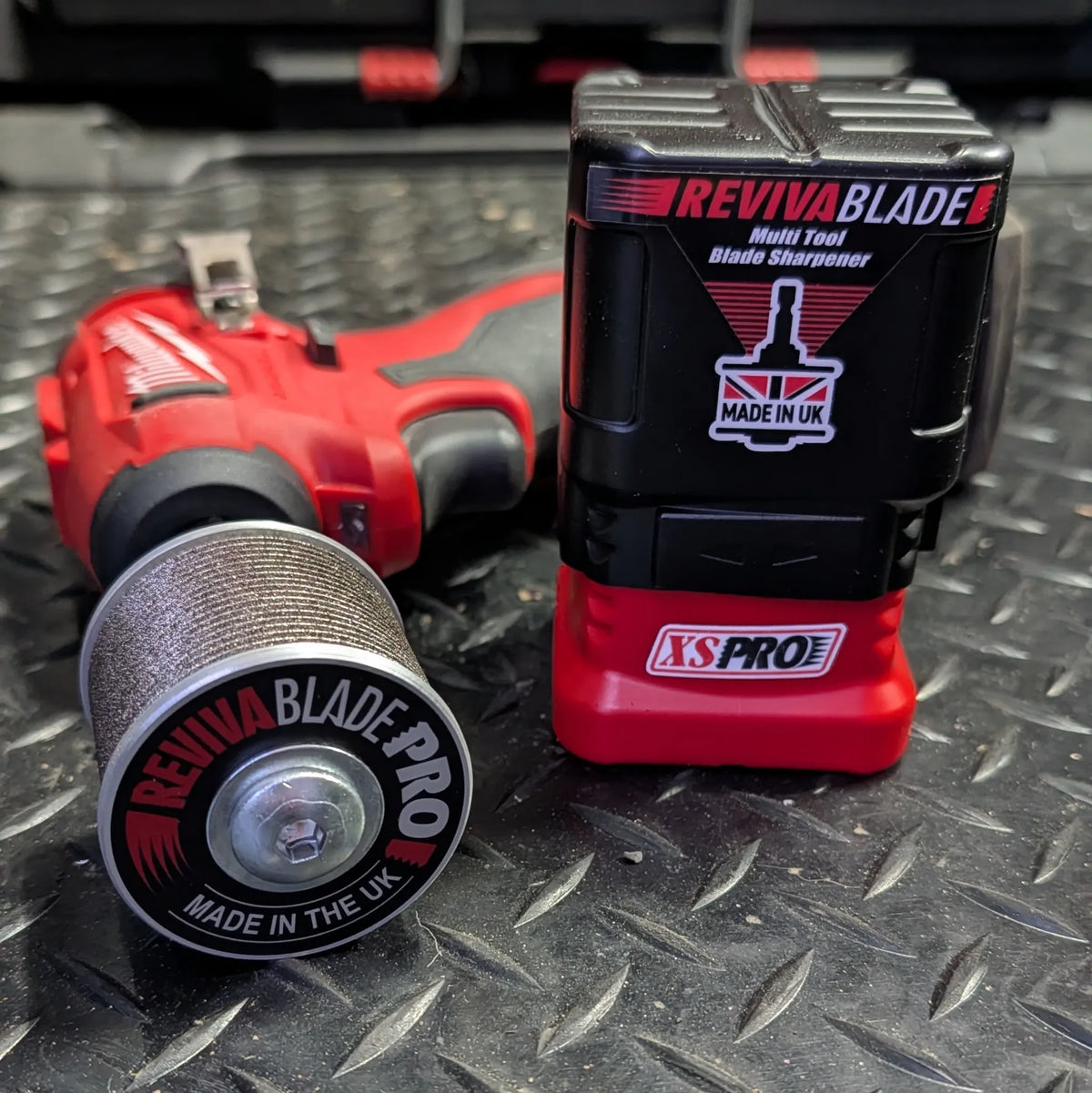 Revivablade® XS PRO Professional Multi-Tool Blade Sharpener.